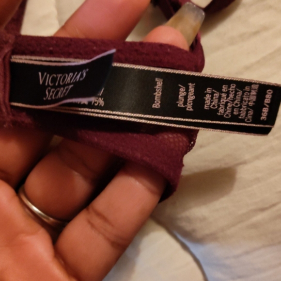 Victoria's secret bombshell bra - Picture 3 of 4